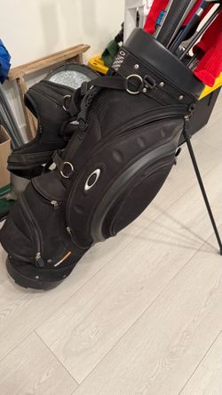 Oakley golf bag