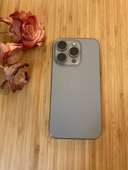 iPhone 15 Pro ( Unlocked) 128gb gray color