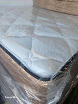 Queen set  == == }} $199 ** Mattress And Box Spring
