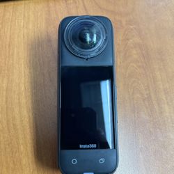 Insta360 X4 