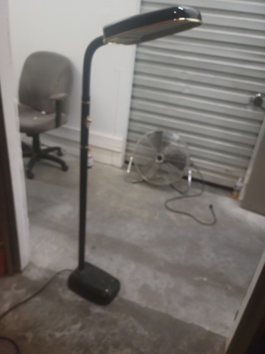 Lamps, Steam Vaccuum, And Brooms, Mops, Etc