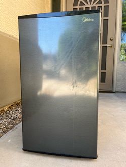 Midea 3.3cf small refrigerator