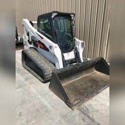 2022 Bobcat T740 Compact Track Loader 