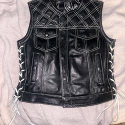 Bonnie - Women's Club Style Motorcycle Leather Vest - Limited Edition