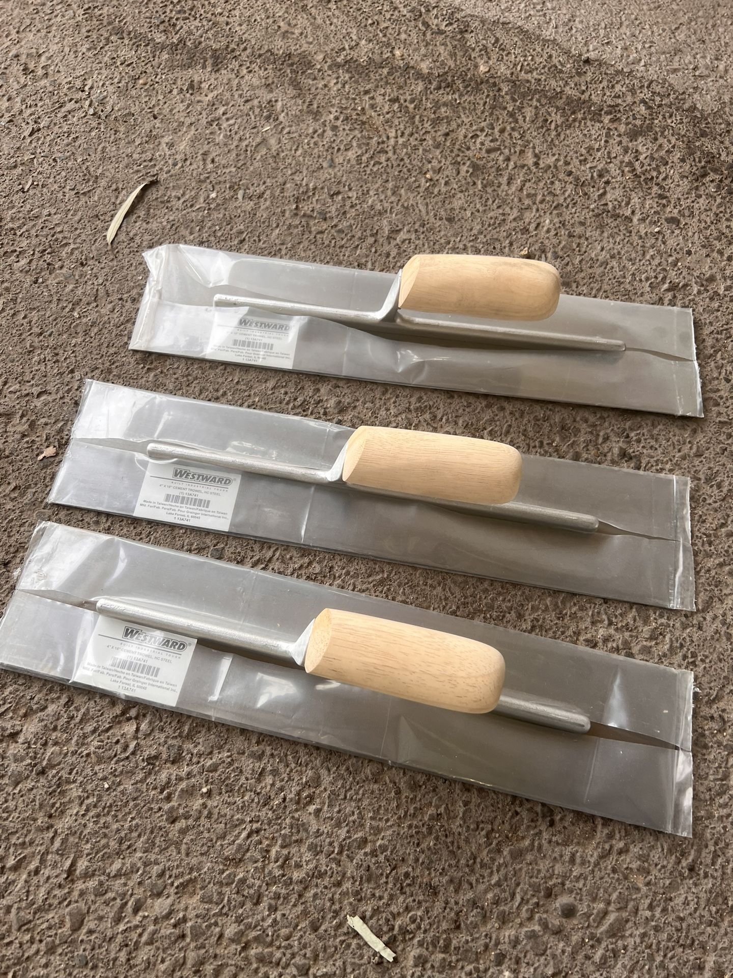 4”X18” Steel Cement Trowel