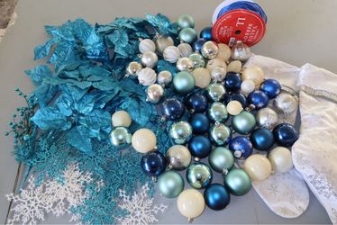 Christmas Ornaments (Blue)