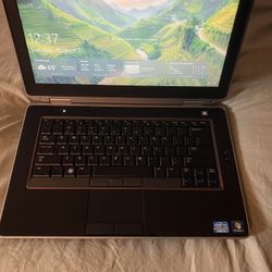 Dell Laptop And Projector