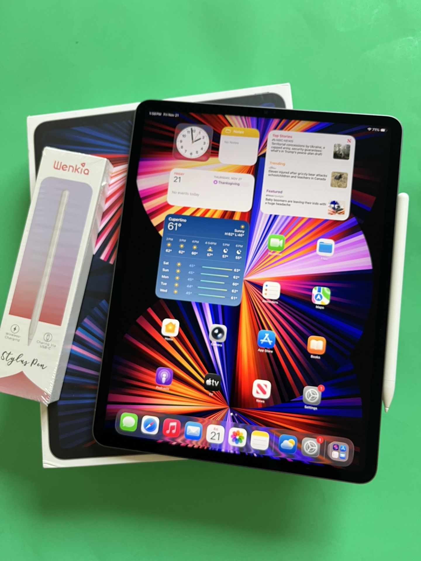 Apple iPad Pro 12.9” 5th Generation (2021 - M1 Chip) 2TB With Pen & Keyboard Case 