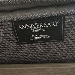 King Size Mattress And Box Springs