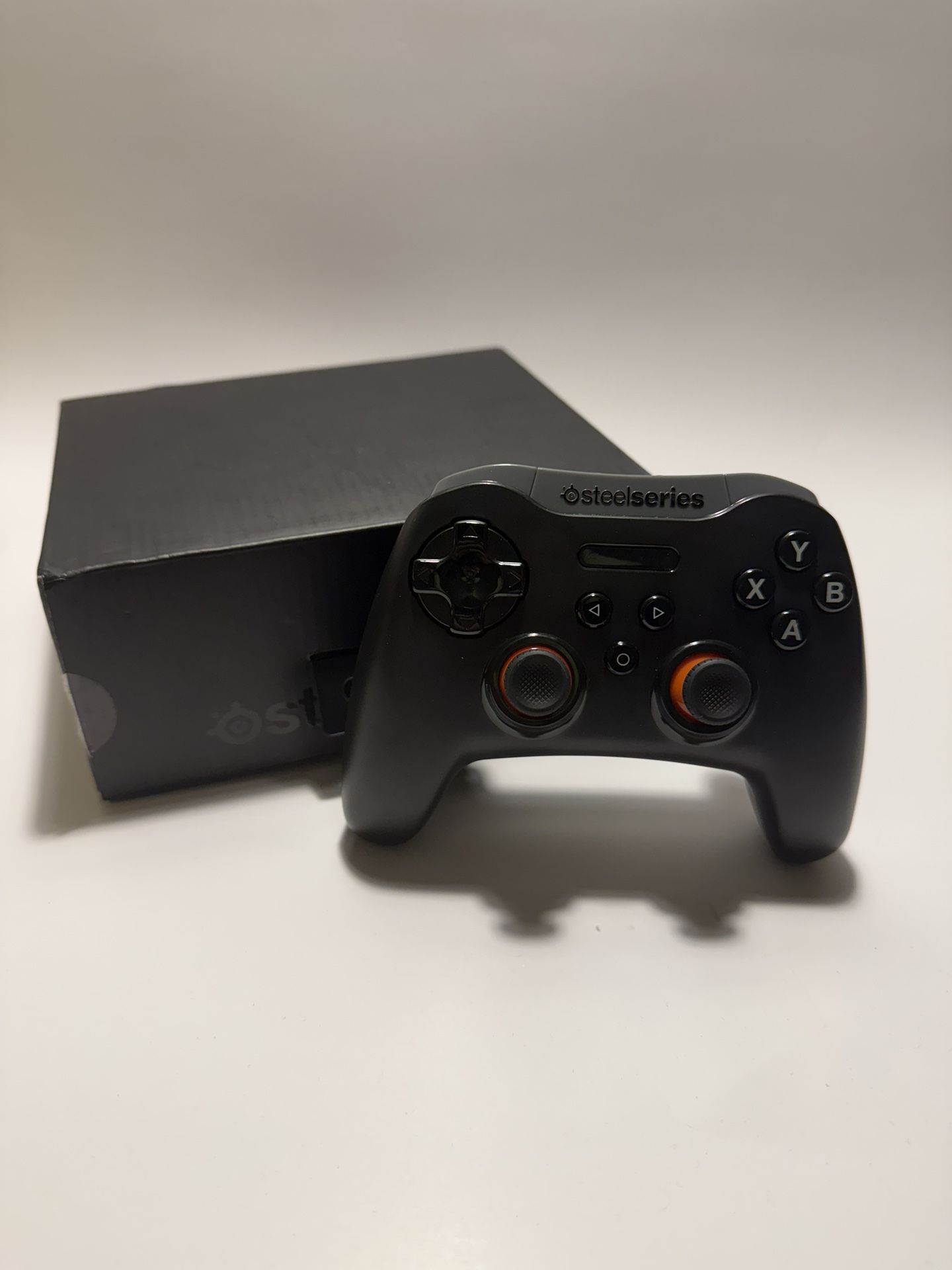 SteelSeries Stratus XL Wireless Controller – Brand New in Box