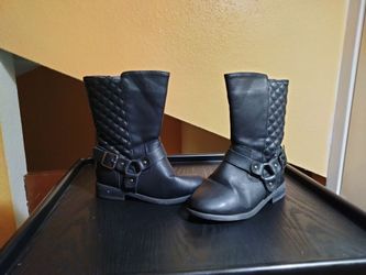 Girl boots