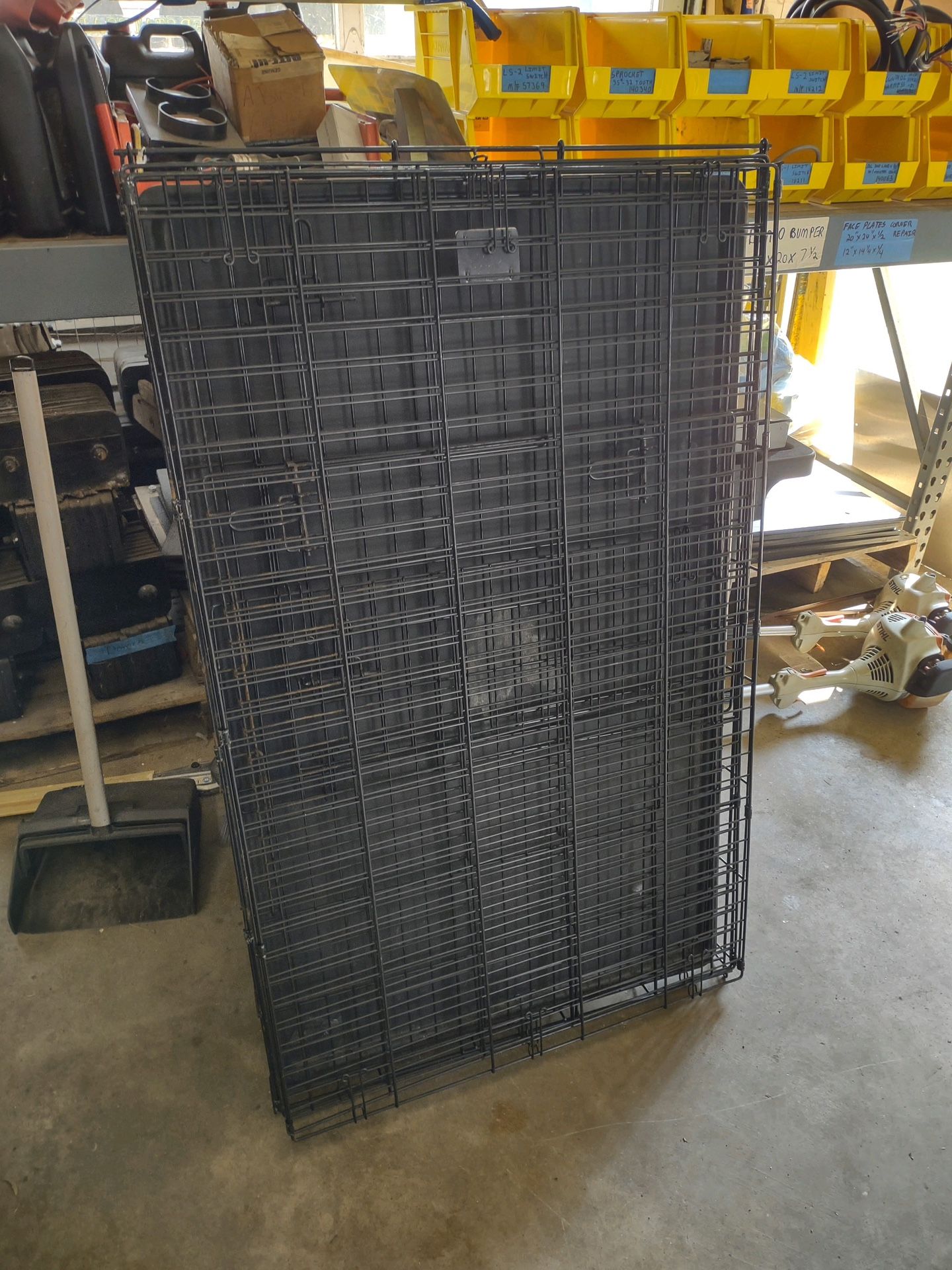 Dog crate 48x30