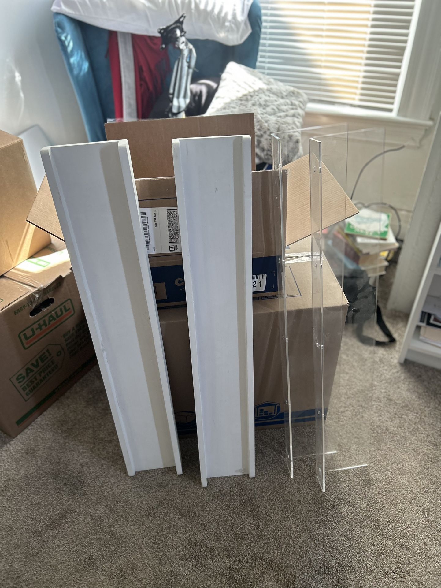 White/clear shelves 