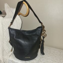 Michael Kors Leather BUCKET PURSE