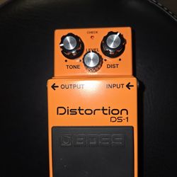 BOSS DS-1 Distortion | Compact Distortion Pedal