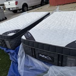 Puffy Royal Hybrid Mattress, Split King