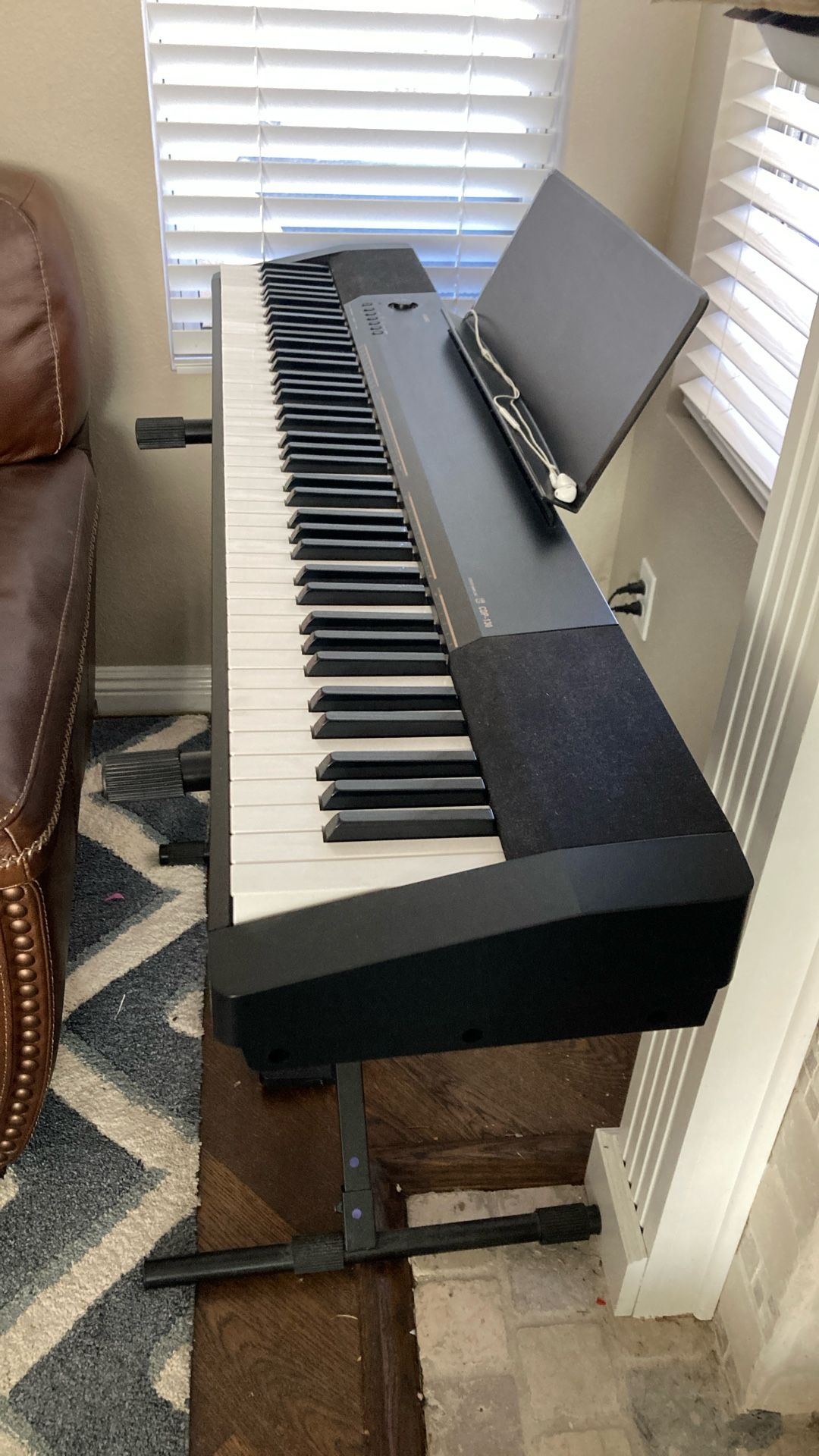 Casino CDP-130 with pedal and Pro200 Stand