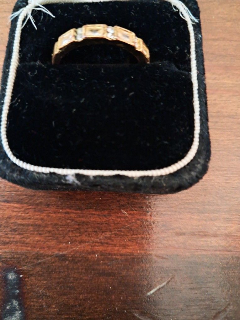 Womans  ring