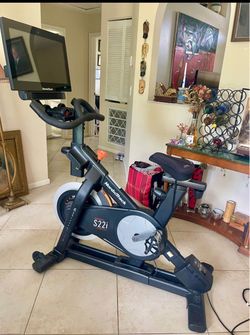 NordicTrack Commercial S22i Studio Cycle