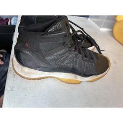 Air Jordan 11 Retro Basketball Sneakers Size 6 Y M