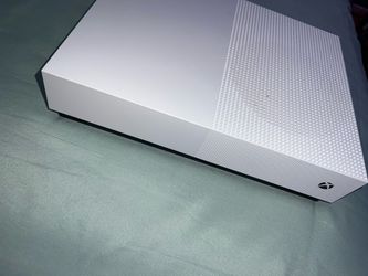 1TB..XBOX ONE S ALL DIGITAL EDITION