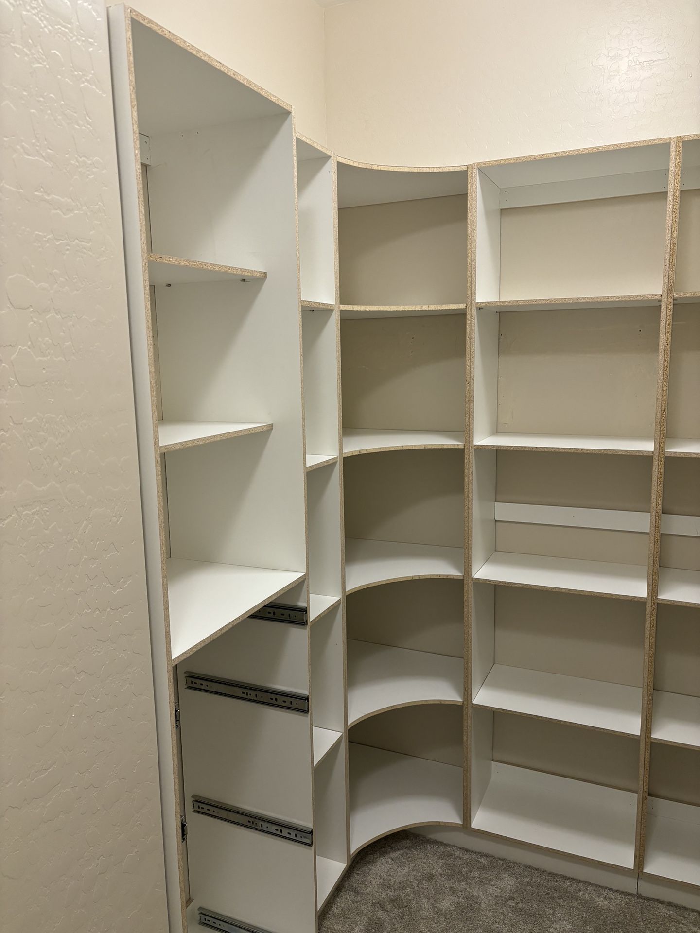 Rounded Corner Closet Organizer