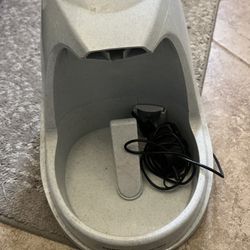 Drinkwell Platinum Plastic Dog & Cat Fountain