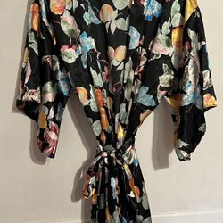 Black Flowered Sleeping Robe New Large 