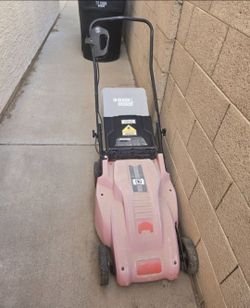 Black & Decker Electric Lawnmower