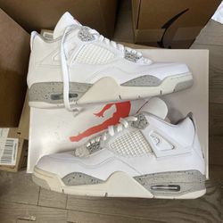 Brand New Air Jordan 4 White Oreo US Size:9 With Small Flaw