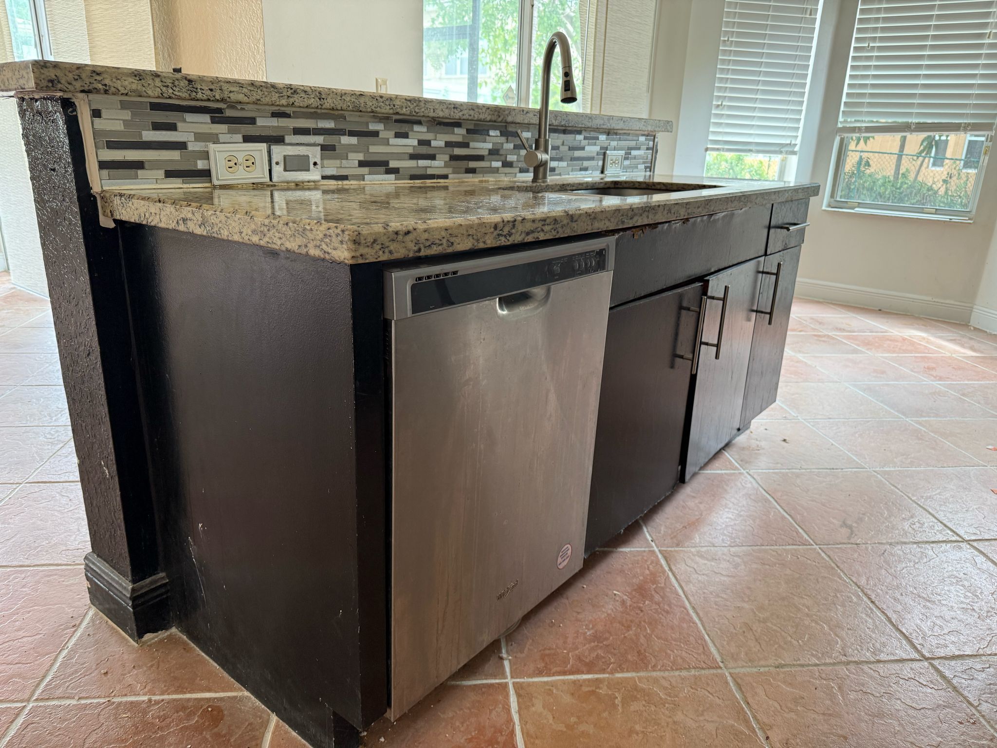 Whirlpool Dishwasher