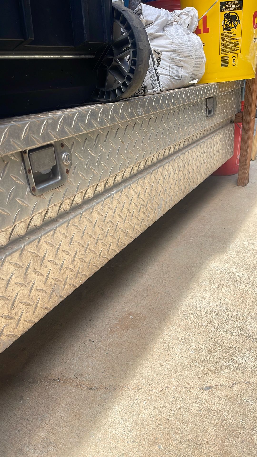 Aluminum Tool Box For Full Size Trucks