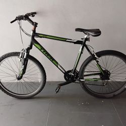 BICYCLE TREK 21 SPEED BRAND NEW 