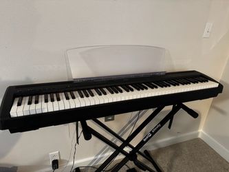 Yamaha P-85 Digital Piano 88-Key Black