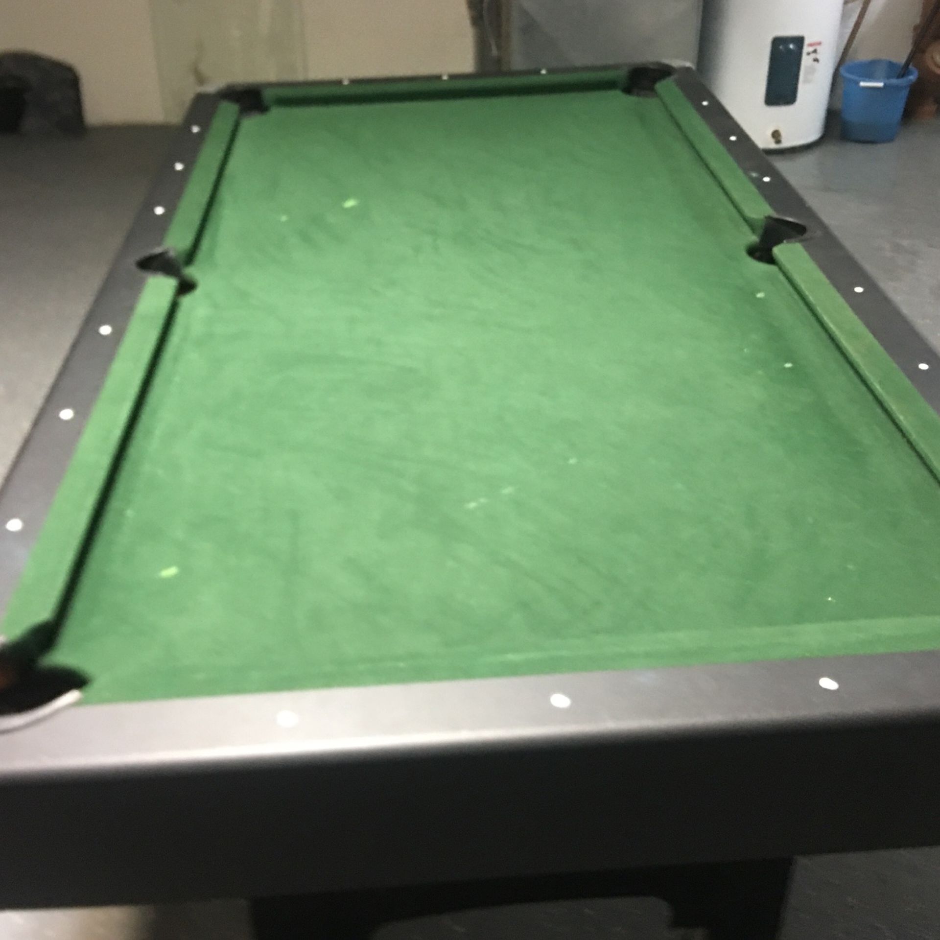 8’ Pool Table