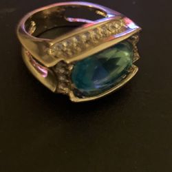 New Beautiful Costume Jewelry - Ring