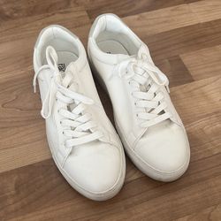 Nordstrom Rack Men’s white sneakers 7M