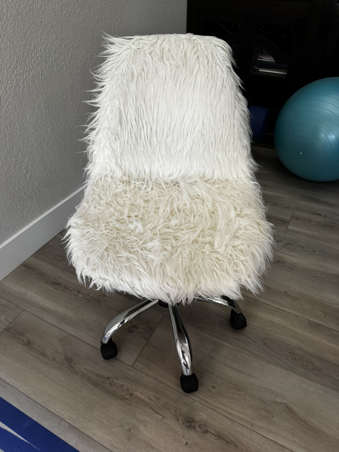 White Faux Fur Swivel Desk Chair