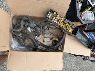 05 JEEP WRANGLER TJ RUBICON ENGINE BAY WIRING HARNESS LOOM FUSE BOX P(contact info removed)0AC