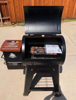 New! Pitboss Lexington Grill & Smoker *PRE BUILT*