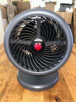 Fanttik MistFlow 100 Pro Misting Fan Cordless, Quiet, & Lightweight Like New