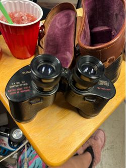 Bushnell Featherlight 7x35 Extra Wide Field Binoculars. Manufactured in Japan during the 1950s to 1960s, these binoculars