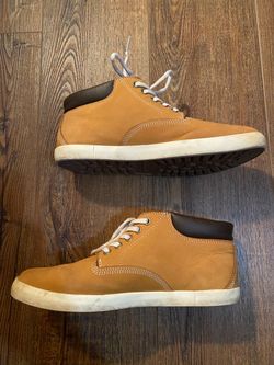 Timberland Women’s Shoes Size 10