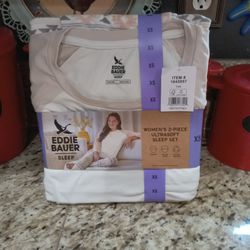 Eddie Bauer 2 Piece Sleep Set