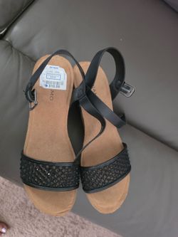 Wedge strapped sandals