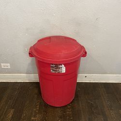 32 Gallon Heavy Duty Plastic Garbage Can, Included Click Lock Lid,