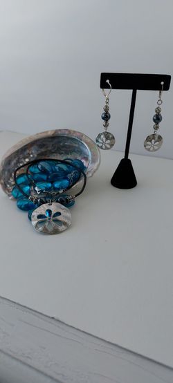 SAND DOLLAR  NECKLACE and EARRINGS SET