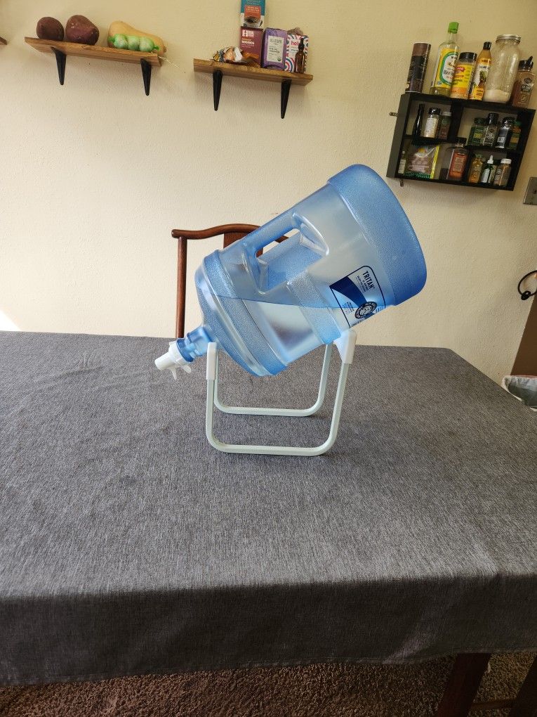 5 Gallon Water Jug With Spout And Stand