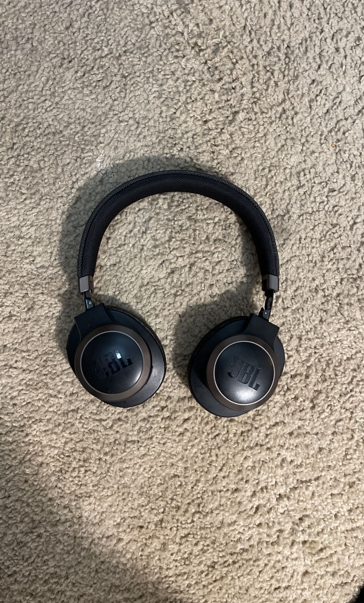 JBL- Active Noise Canceling Headphones 660 NC