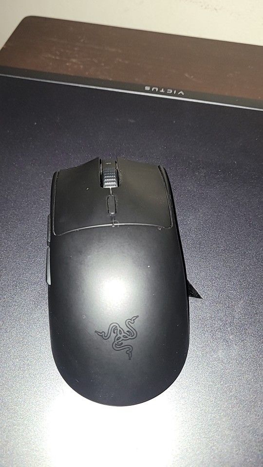 Victus HP Pro Gaming Laptop And Razer Wireless Gaming Mouse